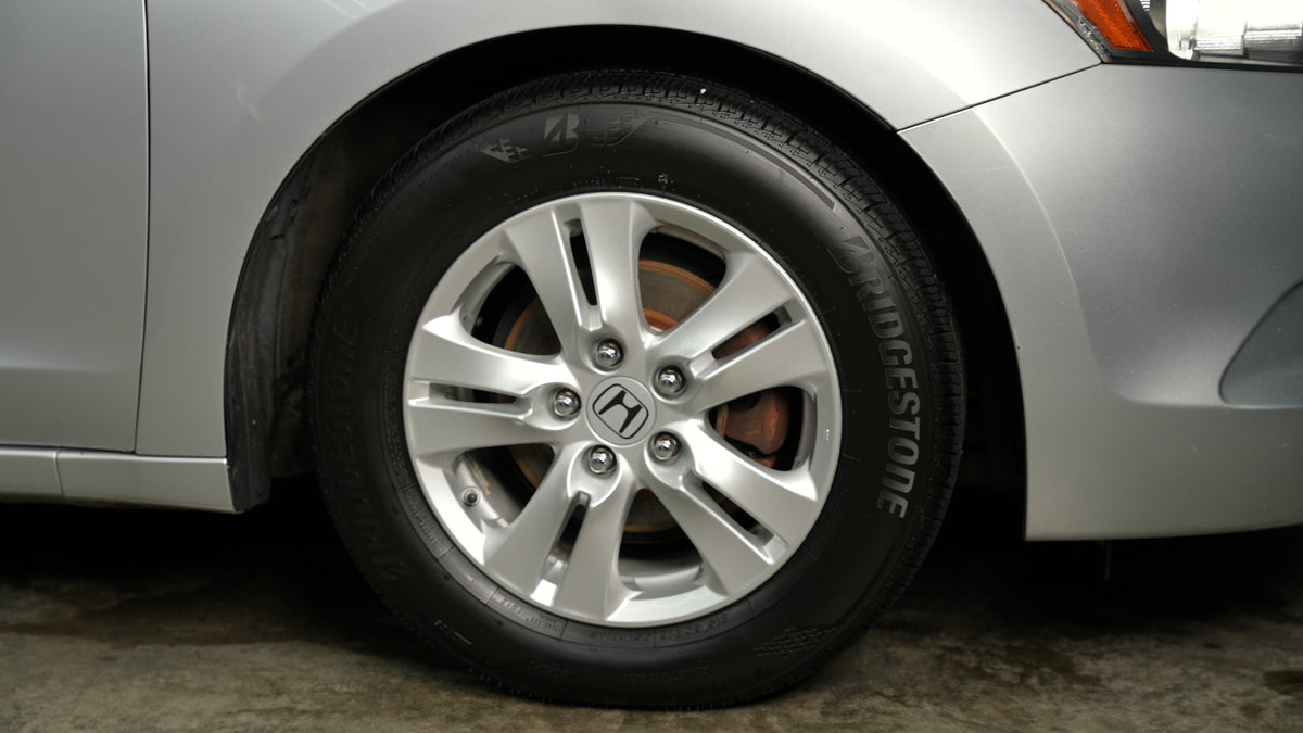 Semi-Gloss Tire Dressing — before