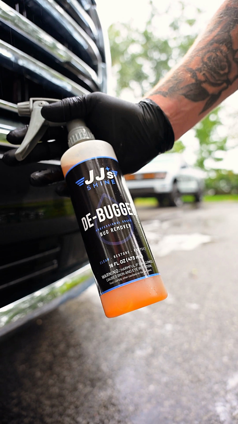 JJ's De-Bugger in use: the bottle at the grille